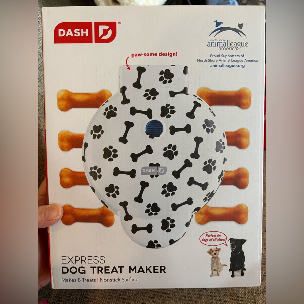 NWT - DASH Express Dog Treat Maker - Picture 4 of 4
